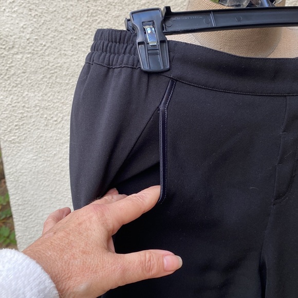 Vince gorgeous black satin piped joggers/trousers with great pockets - Picture 3 of 15